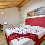 Appartamento Marriott Palazzo Visconti Luxury Desenzanoloft Official Partner Homes&villas By Marriott Bonvoy Desenzano del Garda