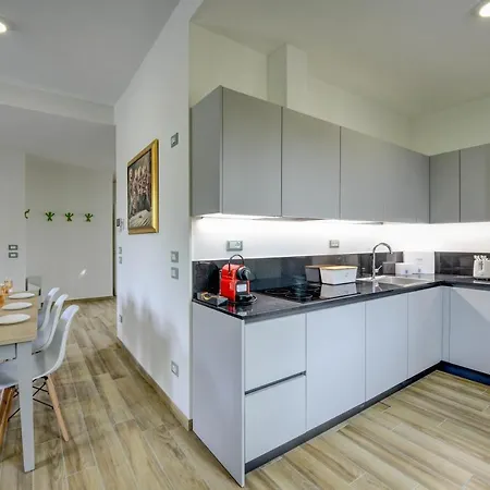 Desenzanoloft Official Partner Marriott Homes & - Palazzo Visconti Luxury Appartement *