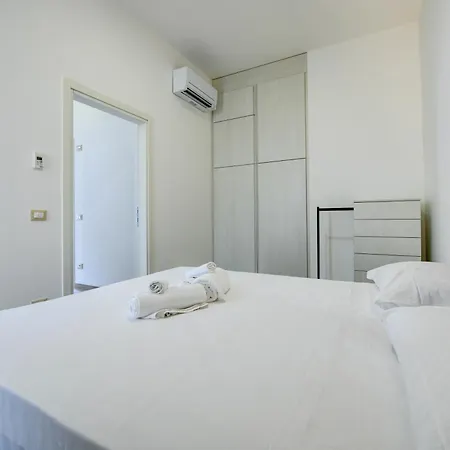 דירה Desenzanoloft Official Partner Marriott Homes & - Palazzo Visconti Luxury דסנזאנו דל גארדה