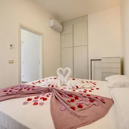 Appartement Palazzo Visconti Luxury Desenzanoloft Official Partner Homes & By Marriott Bonvoy Desenzano del Garda