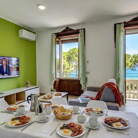 Palazzo Visconti Luxury Desenzanoloft Official Partner Homes & By Marriott Bonvoy * Desenzano del Garda